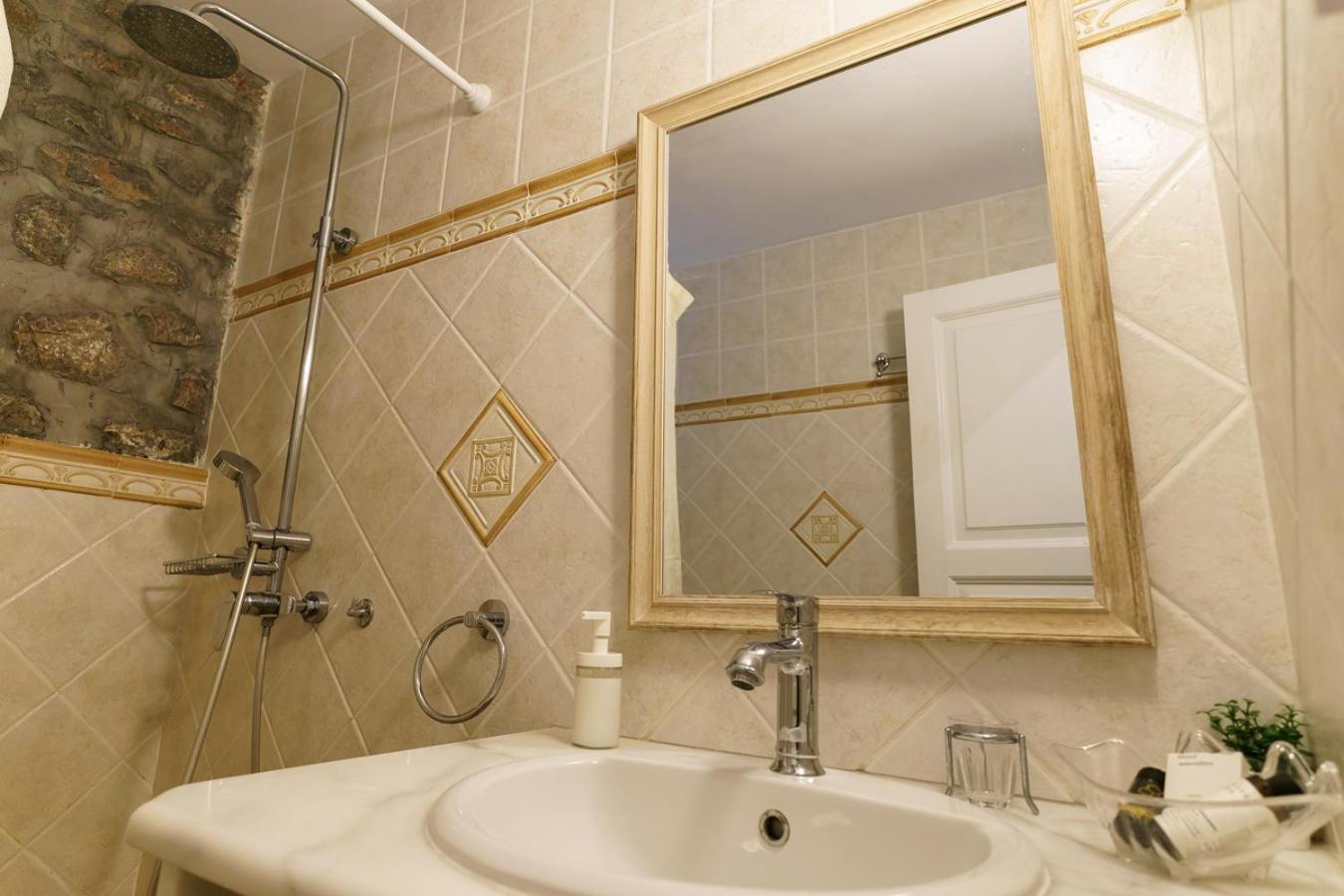 Nereids Guesthouse Hydra  Zewnętrze zdjęcie