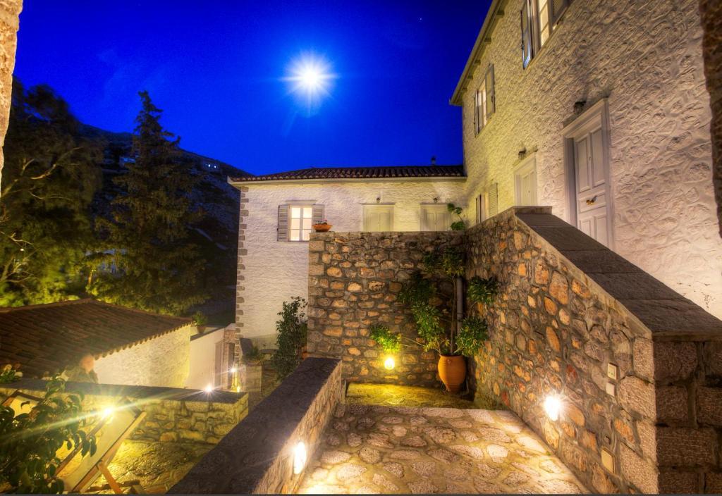 Nereids Guesthouse Hydra  Zewnętrze zdjęcie
